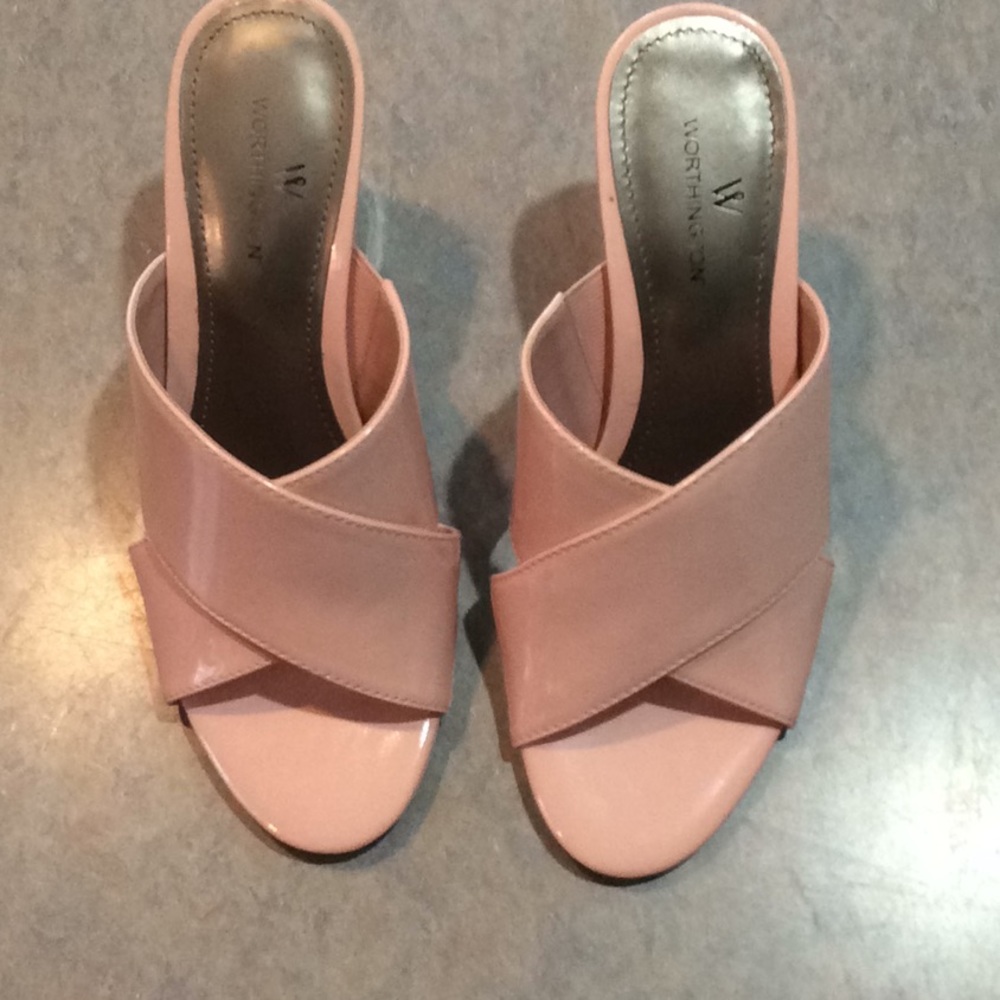 Blush opened toed heels